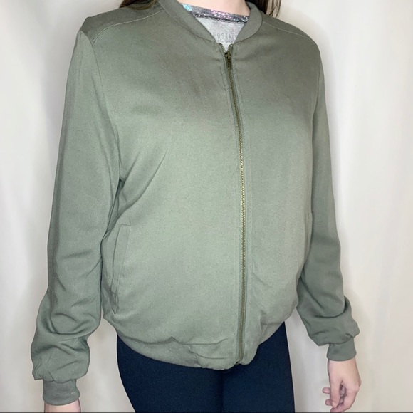 Francesca’s Solid Bomber Jacket - Picture 4 of 6